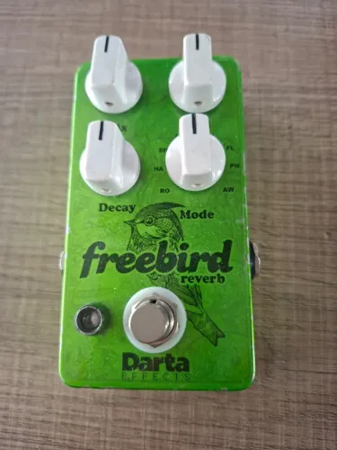 Pedal Multi Reverb Darta Freebird (usado)