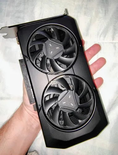Placa de vídeo AMD Radeon RX 7600 8gb XFX - FSR 4 ( Fouders Edition )