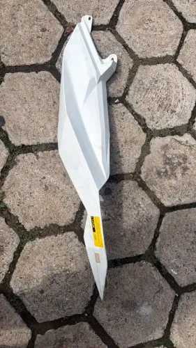 CARENAGEM LATERAL EM FIBRA PRONTA PARA PINTURA!