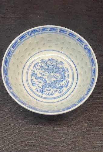 Tigela em Porcelana Chinesa Grão de Arroz (Década de 70)