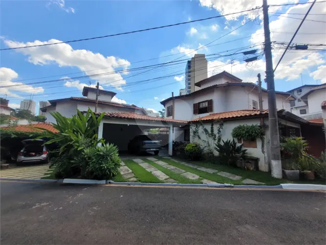 Casa à venda com 3 quartos, sendo 1 suíte, no condomínio Residencial Vila Verde, Sorocaba