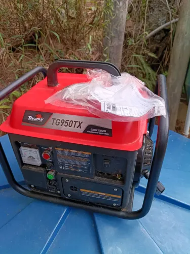 Gerador a gasolina Toyama 950 watts