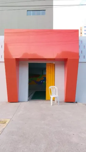 Portal de frente se loja em ACM 