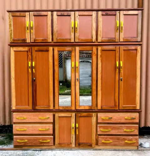 Guarda roupa de casal 6 portas