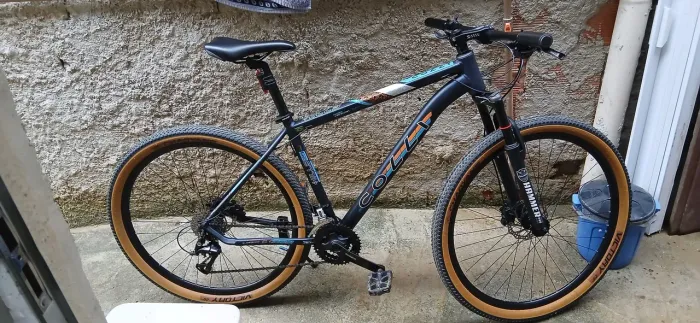 VENDO UMA BICICLETA COLLI HILLS ARO 29 SEMI NOVA!