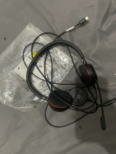 Jabra evolve 20 importado de dubai