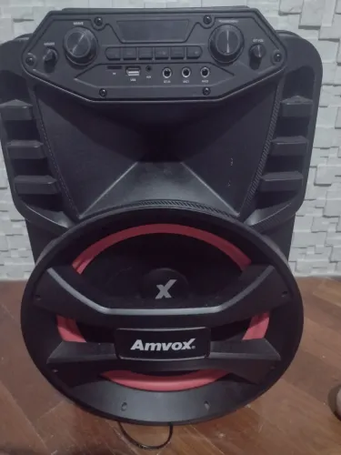 Caixa de som Bluetooth estado de nova