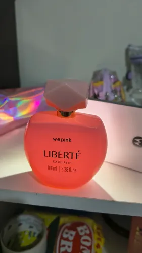 Kit Desapego Semi-novo We Pink Liberté Exclusif (creme e perfume) 