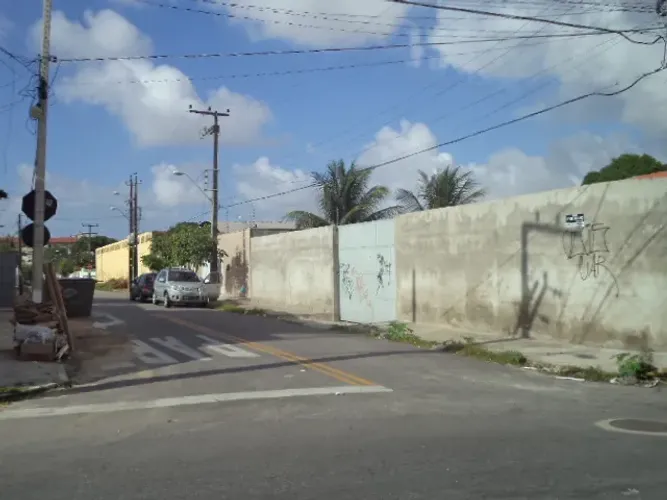 DAMAS - Terreeno com Topografia Plana com Área Aproximada de 2.283,00 m², Esquina das Ruas