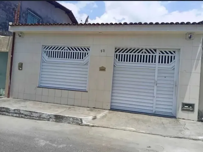 CASA EM RIO BRANCO COM GARAGEM