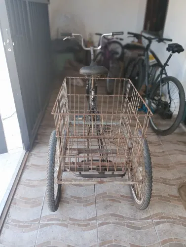 TRICICLO CARGUEIRA 