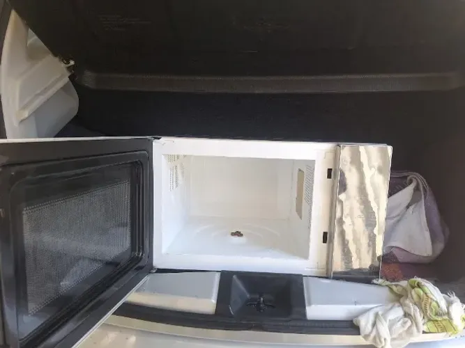 Microondas Philco 33 l sem nemhum ferrugem e nem arranhado, espelhado, com defeito