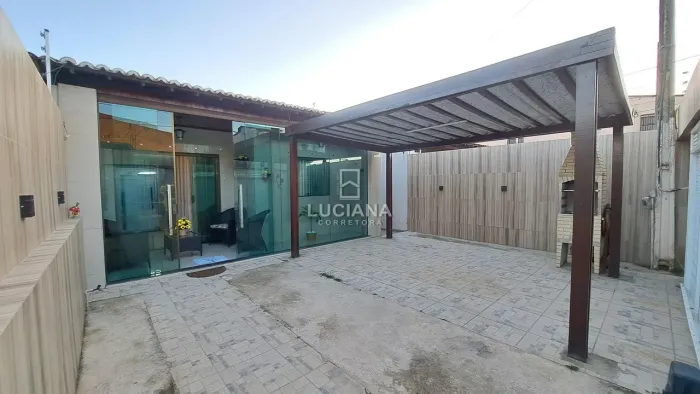 Casa fora de condomínio com 3 Quartos para venda em Gravatá/PE