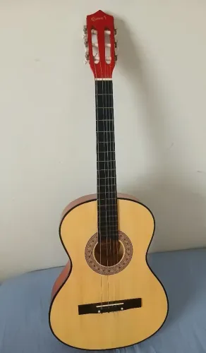 Violão Queen?s clássico