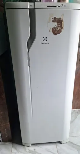 VENDE-SE GELADEIRA