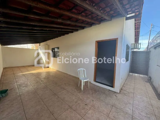 Casa para aluguel, 3 quartos, 3 suítes, 5 vagas, LAGOINHA - Uberlândia/MG