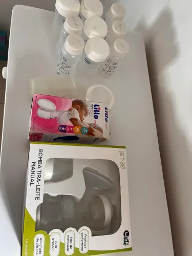 Bomba Manuel de tirar leite + Acessórios 