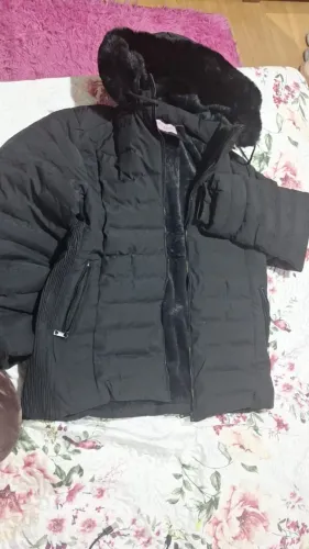 Jaqueta nova toda peluciada por dentro tam g3,mais veste até gg 