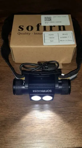 Lanterna de cabeça sofirn H25S