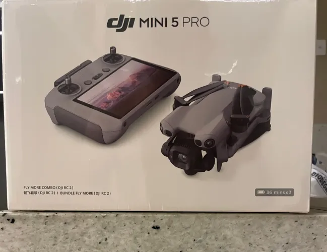DJI Mini 5 Pro RC 2 Fly More Combo