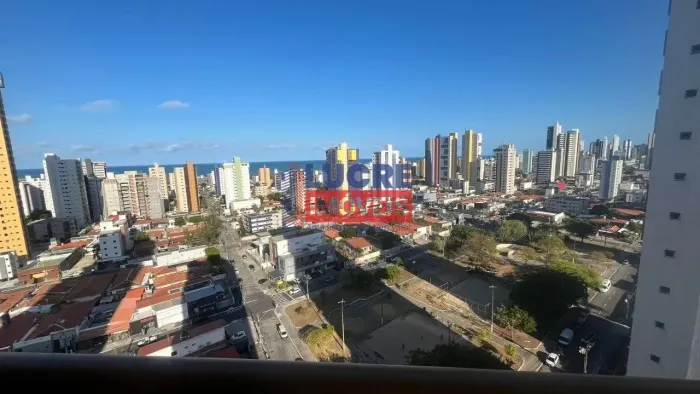 Apartamento em Manaira com 04 suites