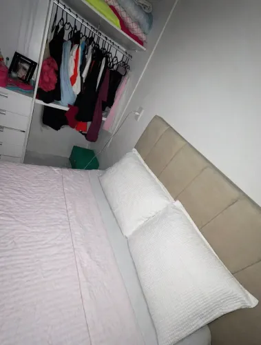 Cabeceira bege estofada casal