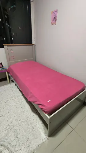 Vendo cama de solteiro nova