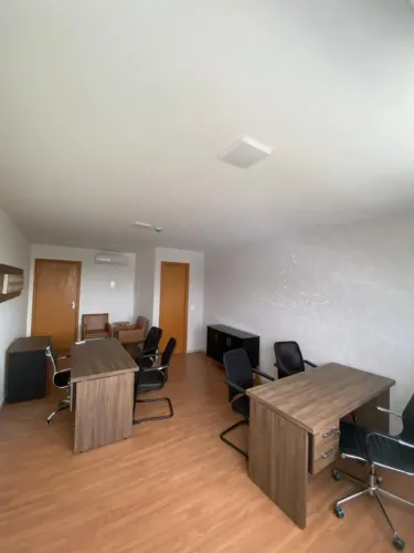 Alugo sala comercial mobiliada