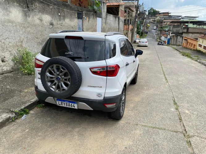 Ford Ecosport Freestyle 1.6 16V Flex 5P 2015