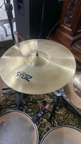Prato Crash Zeus custom 16 novíssimo