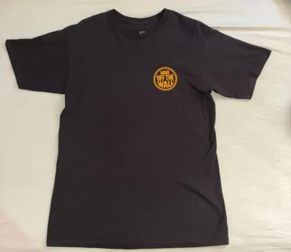 Camiseta Vans preta logo amarelo tam M - pouco uso