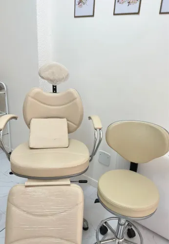Kit Salão (cadeira, mocho e encosto de lombar)