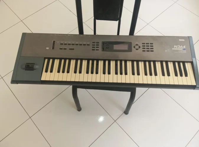 Vendo Teclado Korg N364
