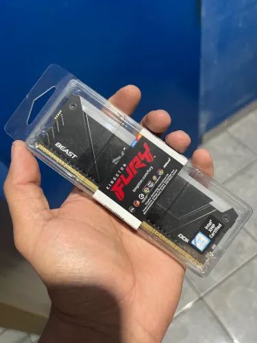 (LACRADA) Memória ram 8gb KINGSTON FURY RGB 3200mhz