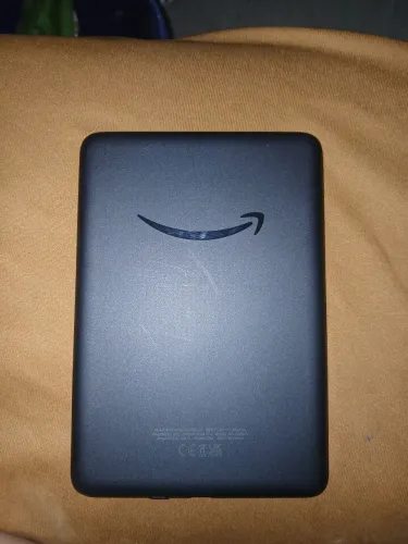 Olá, estou vendendo este Kindle da 11° geração, ele tem 16gb
