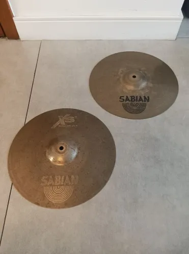 ## Pratos chimbal para bateria Sabian XS20, 13 polegadas, liga B20, ótimo custo benefício!
