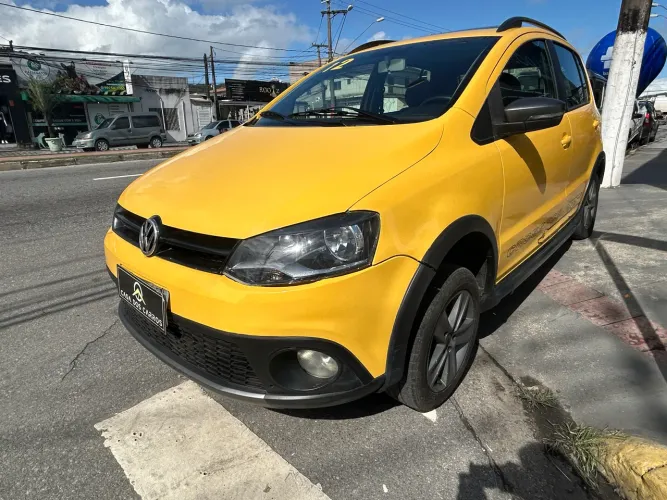 Volkswagen Crossfox 1.6 MI Total Flex 8V 5P 2012