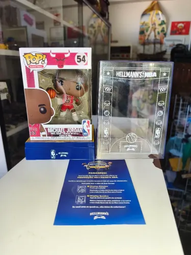 Boneco NBA pop Michael Jordan original c/acrílico