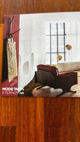 Poltrona vintage - folha de jacarandá e corino