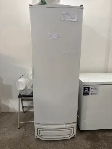 VENDE-SE FREEZER GELOPAR