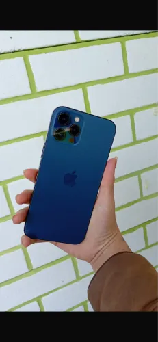 Vendo iPhone 12 Pro Max no precinho! Mais informações WhatsApp 42 9  *