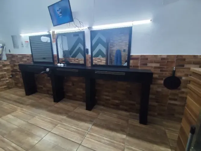 Bancada para barbearia 3 gavetas