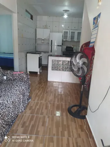 Vende-se 3 casas de primeiro andar...