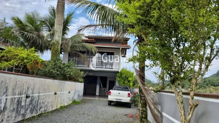 sobrado a venda em Massaranduba