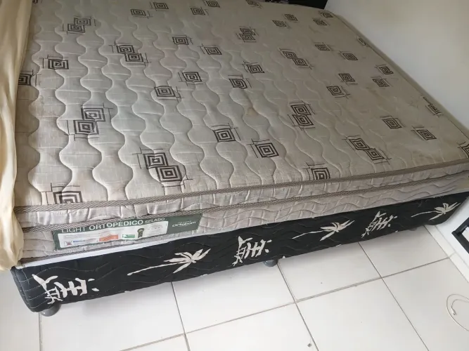 Pra vender logo! Excelente Cama de Casal Ortobom Ortopédico Selado base de cama