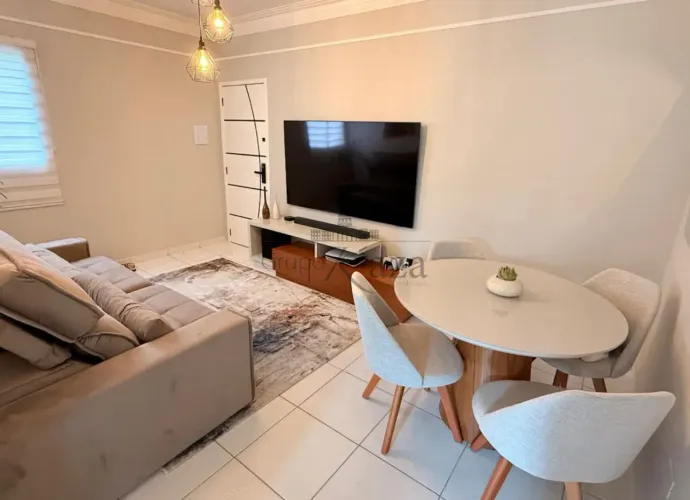 Oportunidade - Apartamento - Centro - Jacareí - 2 Dormitórios - 68m².