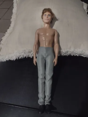 Vendo boneco kem