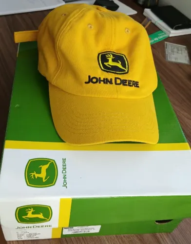 BONÉ LINHA PREMIUM JOHN DEERE