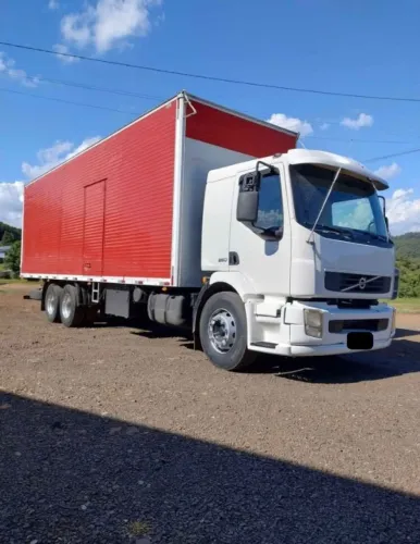 volvo vm 260 6x2 2013 bau