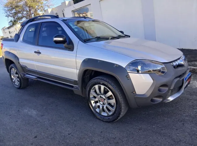 Fiat Strada Adventure1.8/ 1.8 Locker Flex CD 2015